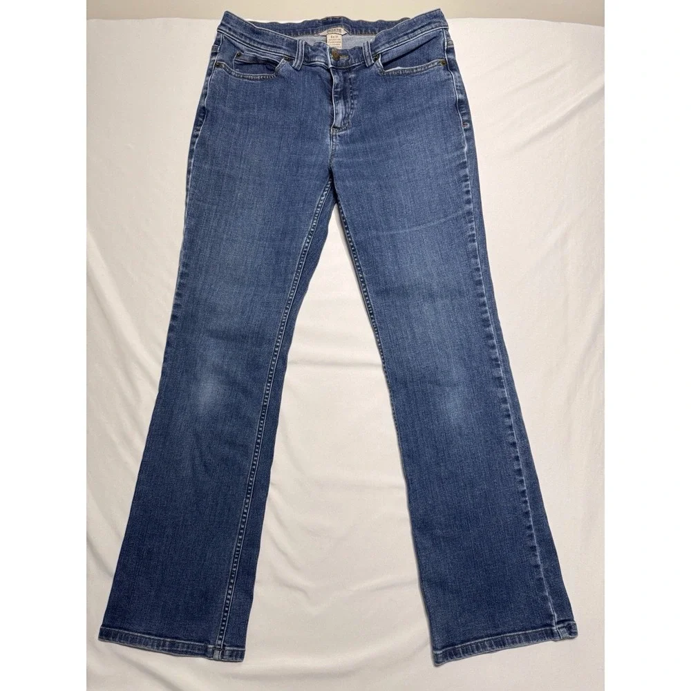 Duluth Trading Co women's dark wash stretch denim jeans 8x31 straight leg